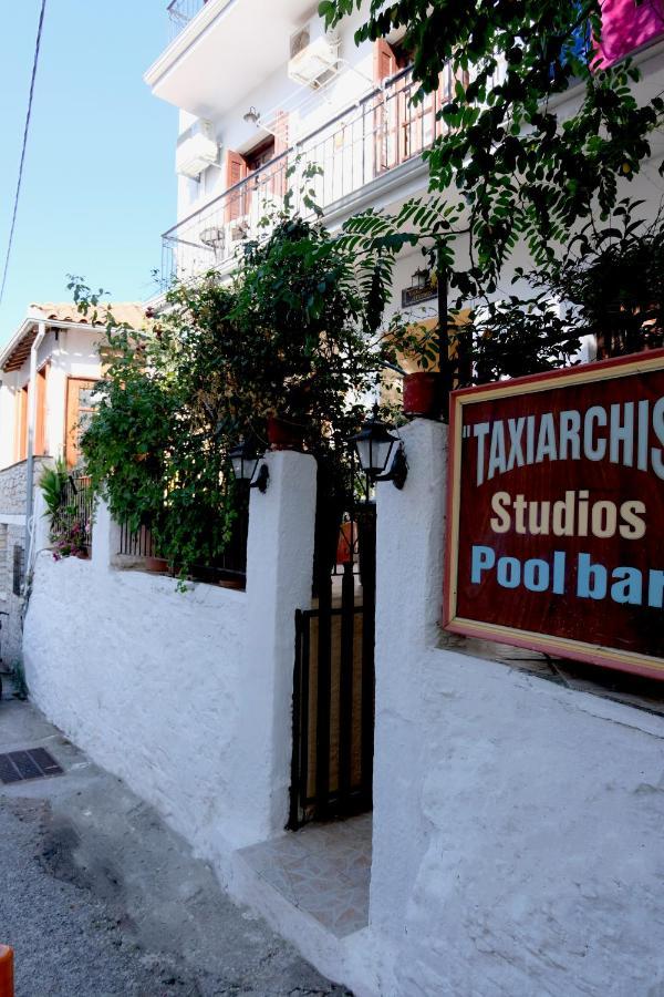 Taxiarchis Apartments Skiathos Exterior photo
