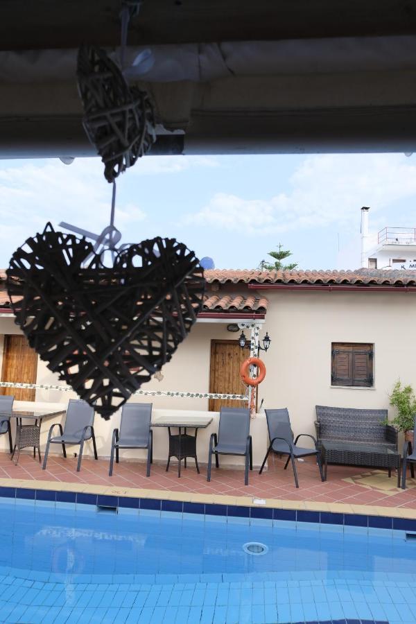 Taxiarchis Apartments Skiathos Exterior photo