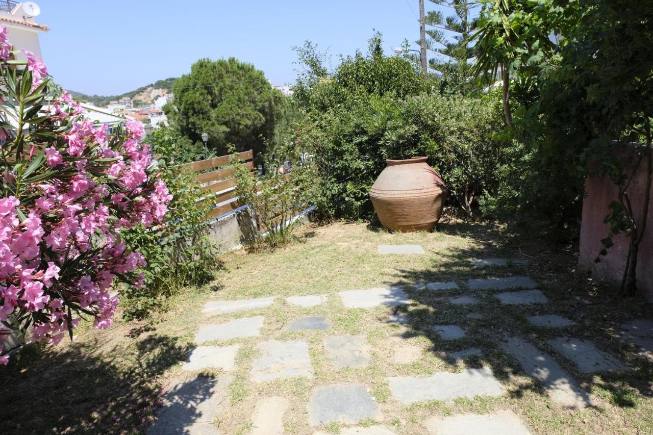Taxiarchis Apartments Skiathos Exterior photo