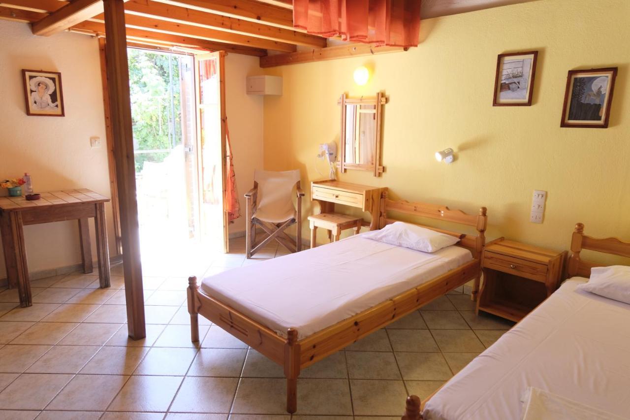 Taxiarchis Apartments Skiathos Exterior photo