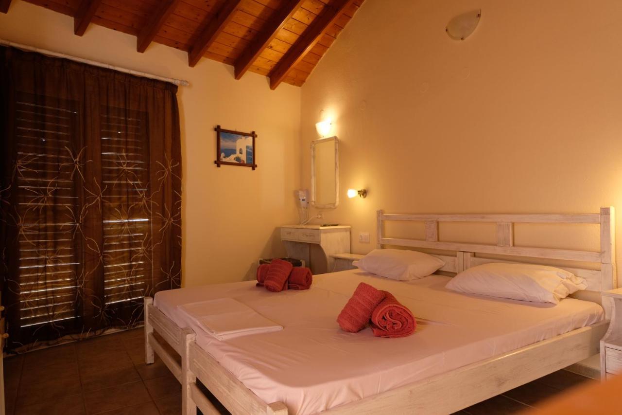 Taxiarchis Apartments Skiathos Exterior photo