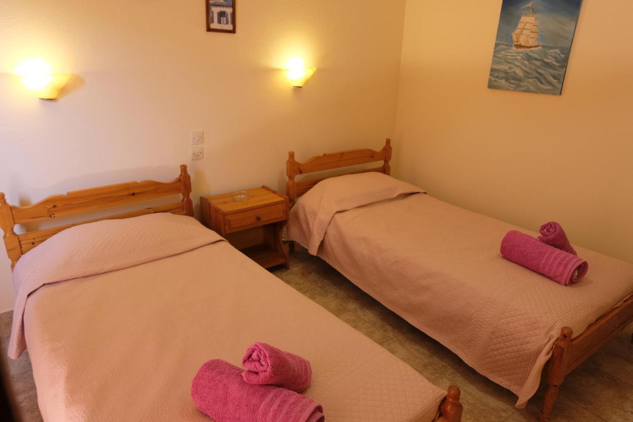 Taxiarchis Apartments Skiathos Exterior photo