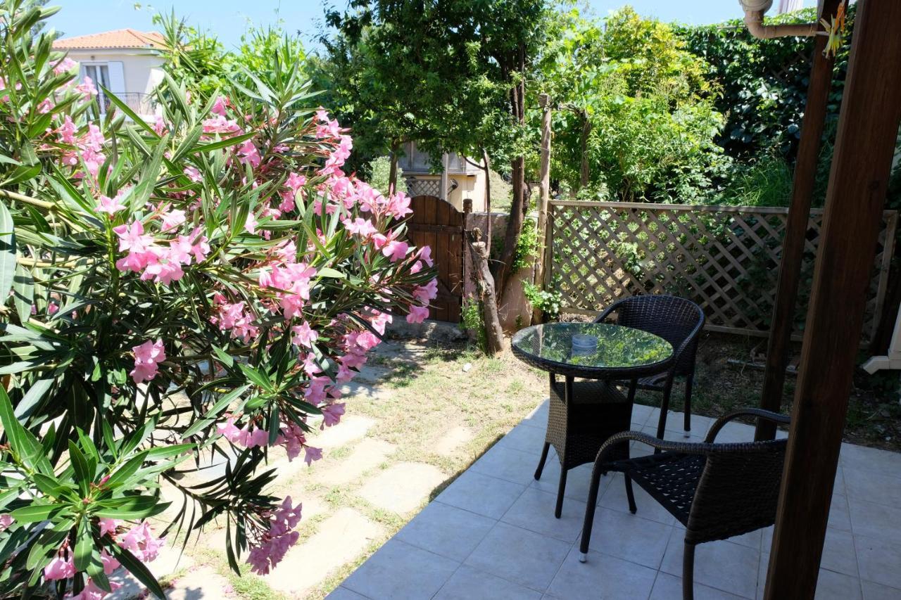 Taxiarchis Apartments Skiathos Exterior photo