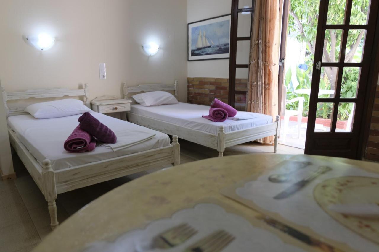 Taxiarchis Apartments Skiathos Exterior photo