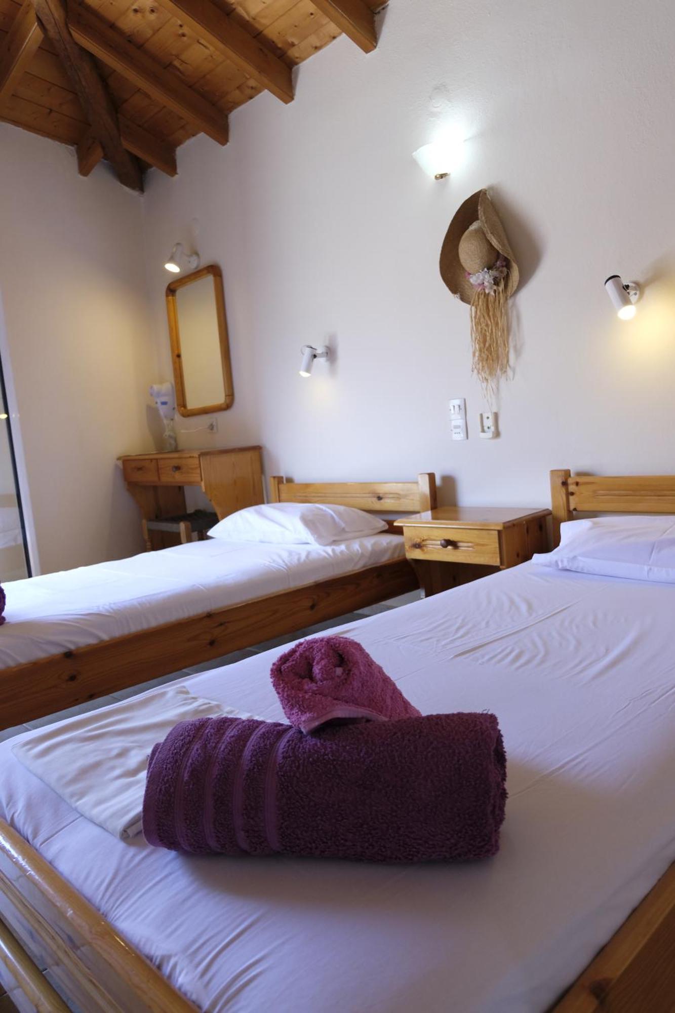 Taxiarchis Apartments Skiathos Room photo